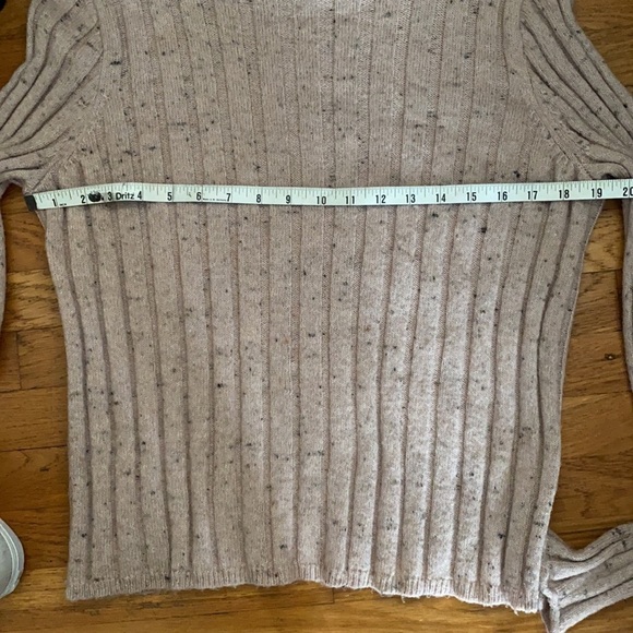 MADEWELL Donegal Evercrest Turtleneck Sweater in Coziest Yarn Size Large - Picture 10 of 11